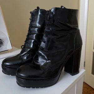 L’Intervalle Platform Patent Booties